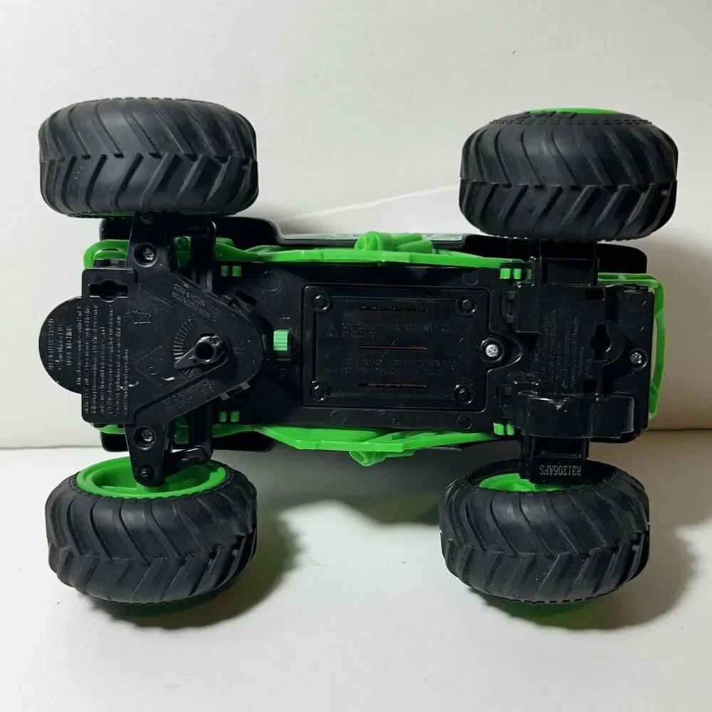 Monster Jam Grave Digger RC Truck 1:24 Scale Remote Control Vehicle No Remote